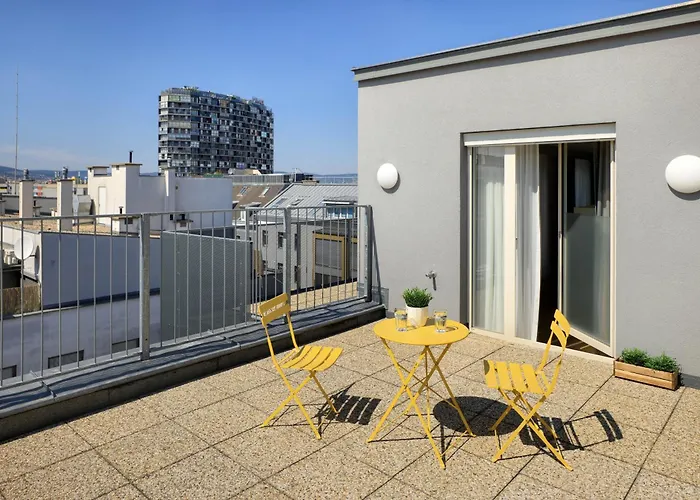 Jimmys Xxl Hotel 4*