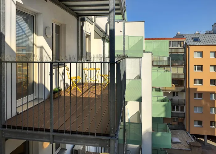 Jimmys Xxl Hotel