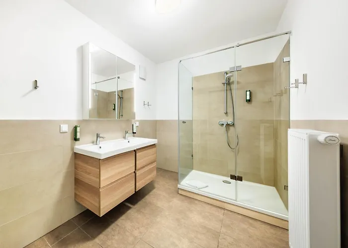Hotel Jimmys Xxl 4*