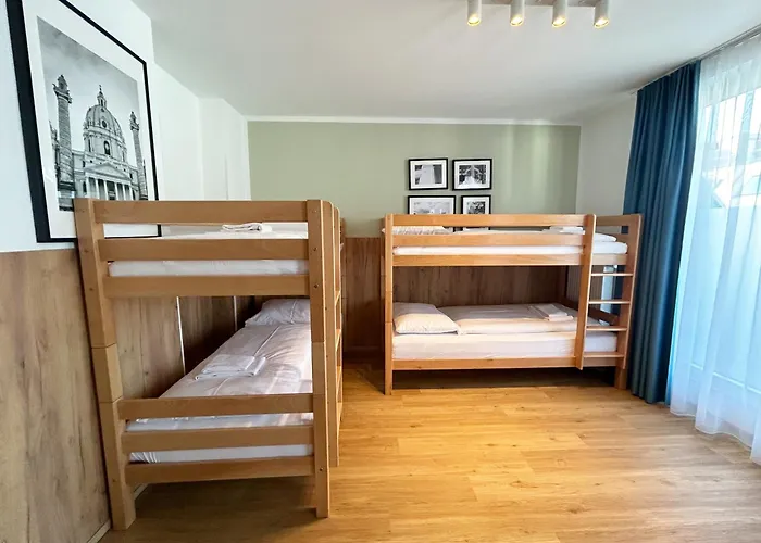 Jimmys Xxl Hotel